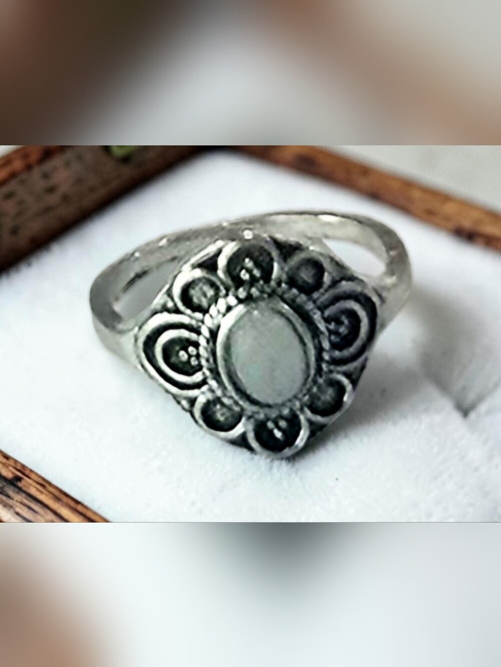 SCALLOPED BORDER SKY BLUE AGATE SUNBURST NEW SIZE 7 QUALITY TITANIUM SILVER RING